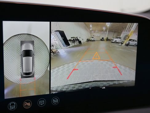 New 2025 Cadillac Optiq Sport 1 image 28