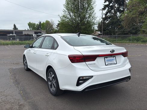 Used 2021 Kia Forte LXS FWD image 20