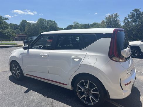 Used 2020 Kia Soul GT-Line Turbo FWD image 3