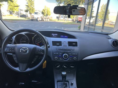 Used 2013 MAZDA MAZDA3 i Sport FWD image 14