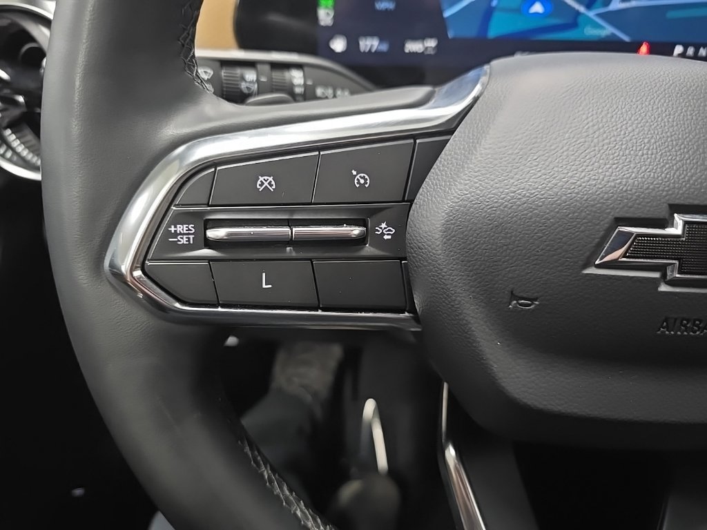 Used 2025 Chevrolet Equinox ACTIV w/ Safety and Technology Package AWD/4WD image 21