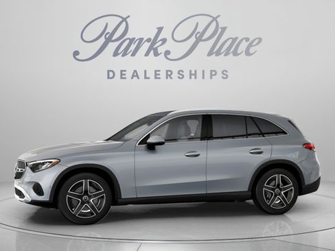 Used 2026 Mercedes-Benz GLC 300 image 4