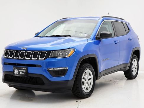 Used 2019 Jeep Compass Sport w/ Cold Weather Group image 5