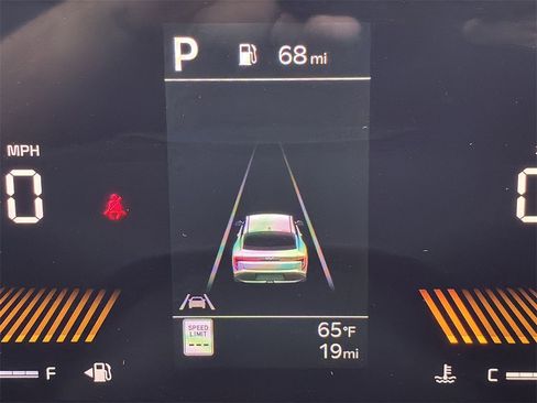 New 2025 Kia K4 LXS image 25