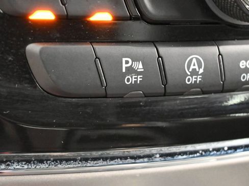 Used 2021 Jeep Grand Cherokee Laredo X RWD image 13