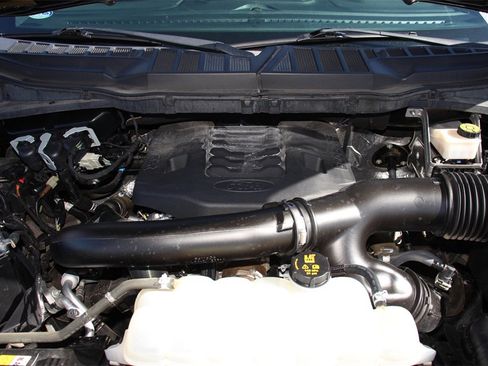 Certified 2022 Ford F150 XLT w/ Equipment Group 302A High image 29