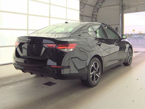 Used 2025 Nissan Sentra SV FWD image 7