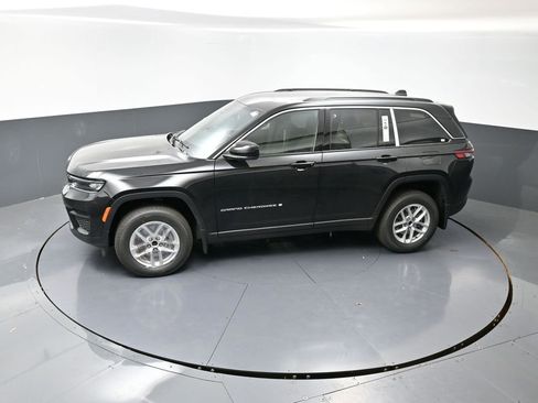 New 2025 Jeep Grand Cherokee Laredo X w/ Luxury Tech Group I image 39