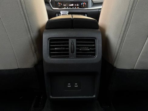 Used 2025 Nissan Rogue SV FWD image 13