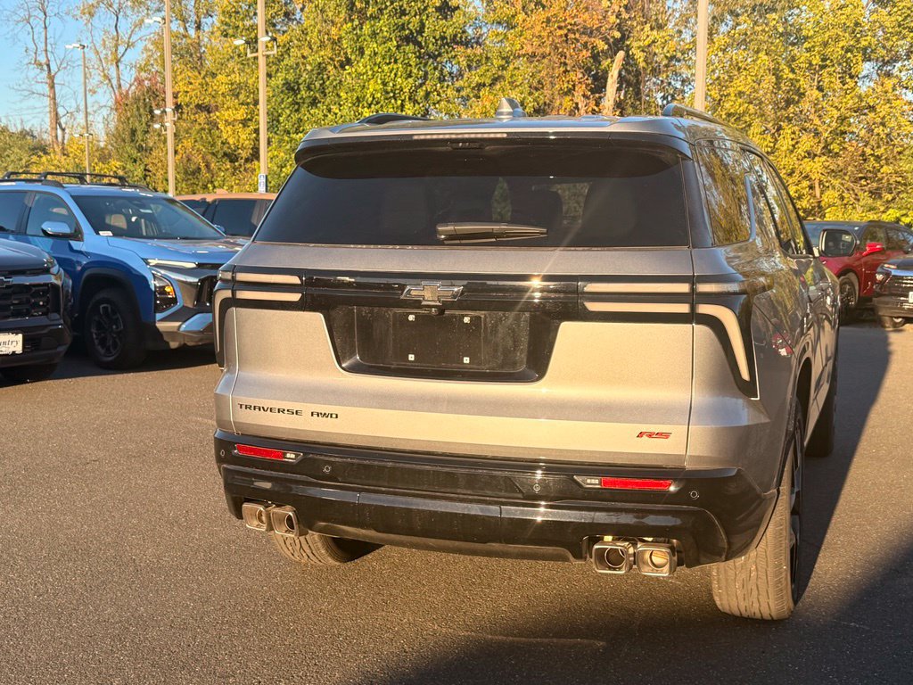 Used 2026 Chevrolet Traverse RS w/ LPO, Floor Liner Package AWD/4WD image 6