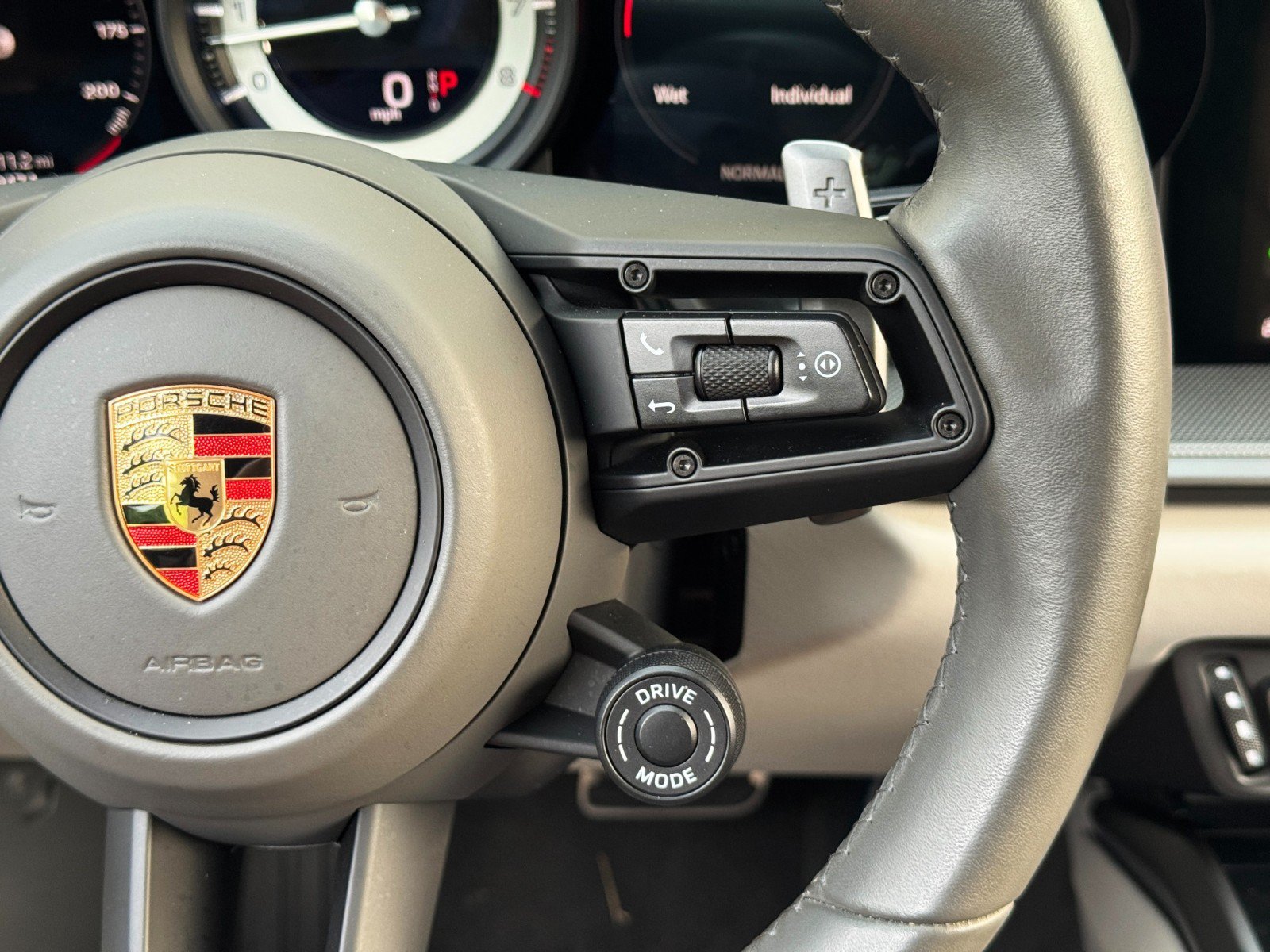 Used 2024 Porsche 911 Carrera S RWD image 20