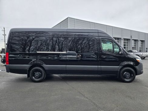 New 2025 Mercedes-Benz Sprinter 2500 image 6