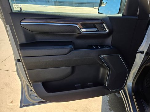 Used 2023 Chevrolet Silverado 1500 LT image 11