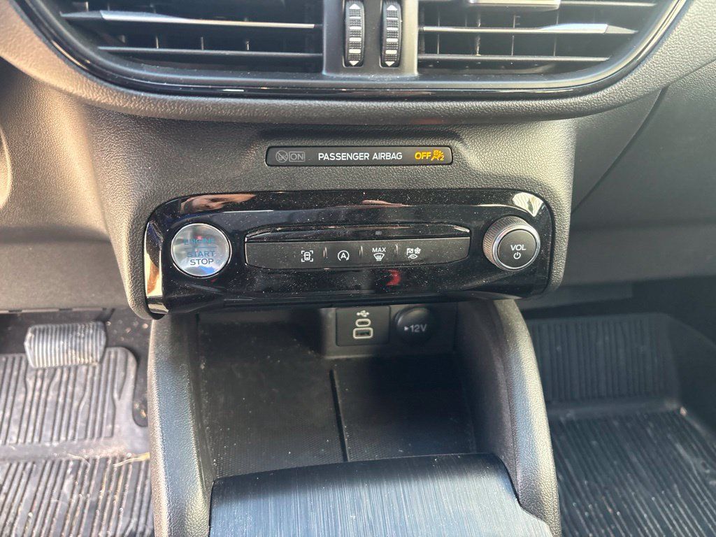Used 2025 Ford Escape ST-Line w/ Tech Pack #1 AWD/4WD image 17