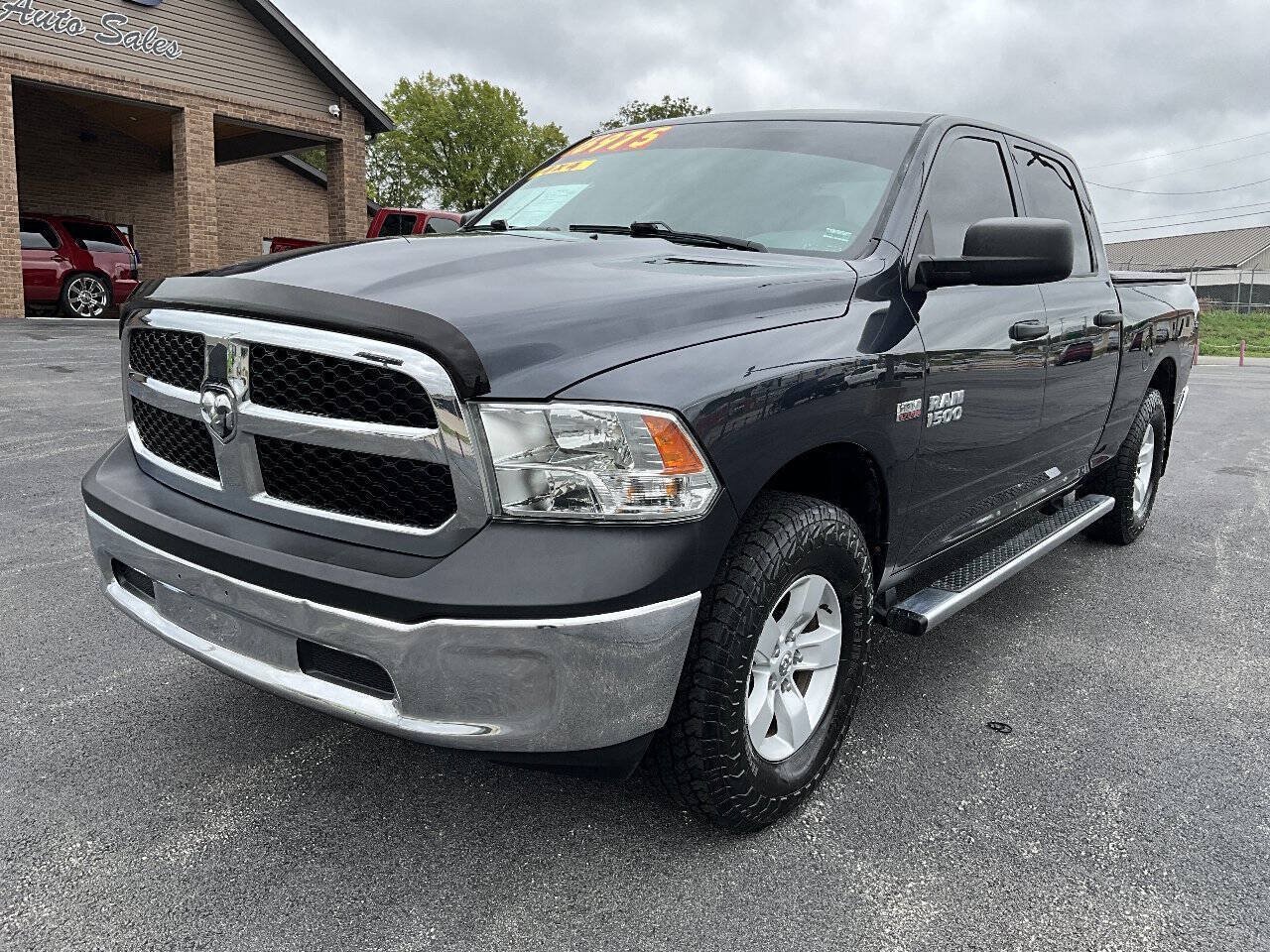 Used 2017 RAM 1500 ST w/ SXT Appearance Group AWD/4WD image 2