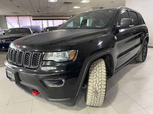 Used 2019 Jeep Grand Cherokee Trailhawk image 3