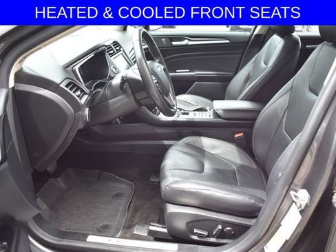 Used 2019 Ford Fusion Energi Titanium FWD image 4