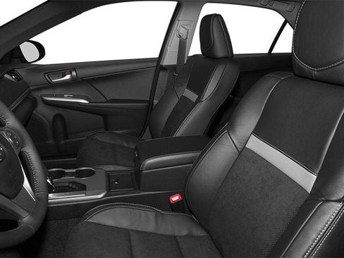 Used 2014 Toyota Camry LE FWD image 8