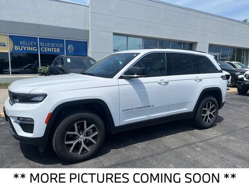 Used 2023 Jeep Grand Cherokee Limited AWD/4WD image 1