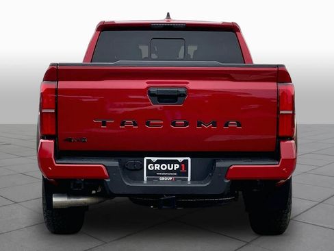 Used 2024 Toyota Tacoma TRD Off-Road w/ TRD Off Road Upgrade Package AWD/4WD image 4