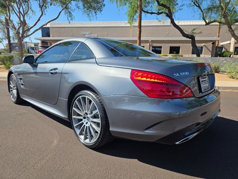 Used 2018 Mercedes-Benz SL 550 image 10