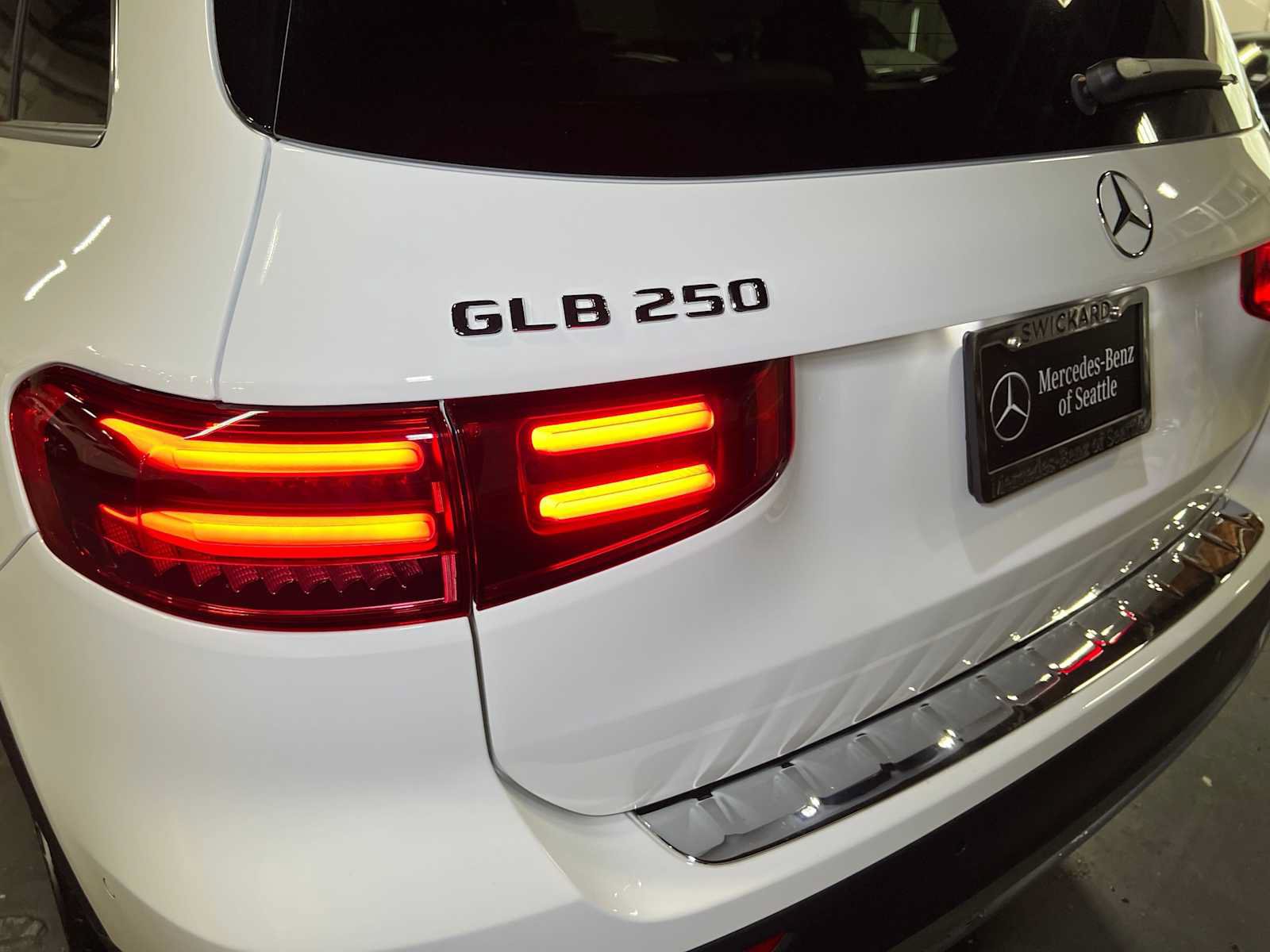 Certified 2026 Mercedes-Benz GLB 250 4MATIC image 14