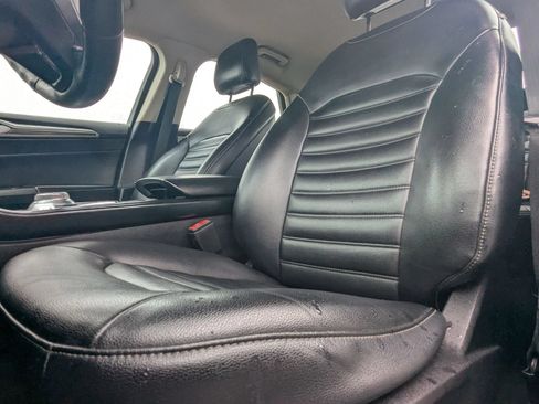 Used 2020 Ford Fusion SEL FWD image 19