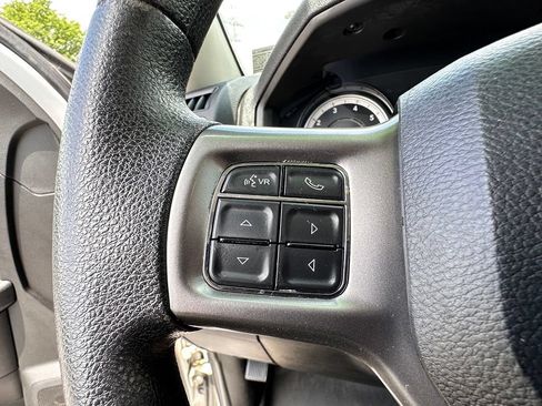 Used 2021 RAM 1500 Classic SLT AWD/4WD image 35