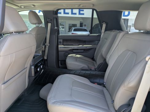 Used 2021 Ford Expedition Limited RWD image 13
