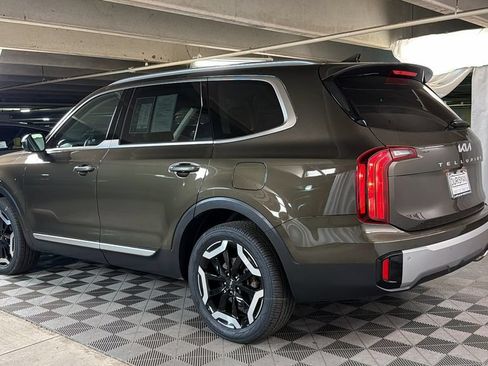 Used 2023 Kia Telluride S AWD/4WD image 6