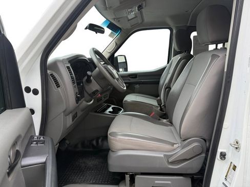 Used 2020 Nissan NV 3500 S RWD image 10
