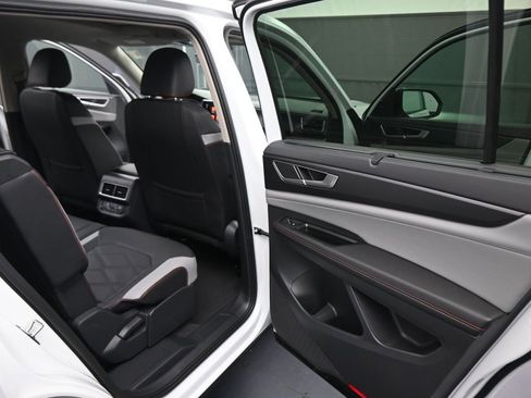 New 2026 Volkswagen Atlas Peak Edition AWD/4WD image 43