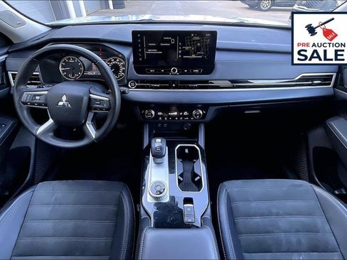 Used 2025 Mitsubishi Outlander SE AWD/4WD image 15