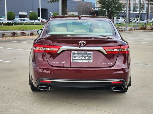 Used 2017 Toyota Avalon Limited image 6