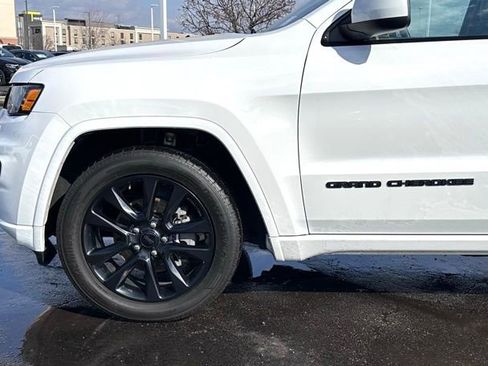Used 2019 Jeep Grand Cherokee Altitude image 8