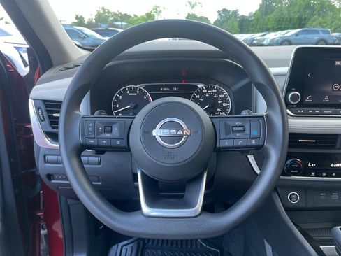 Used 2023 Nissan Rogue SV FWD image 24