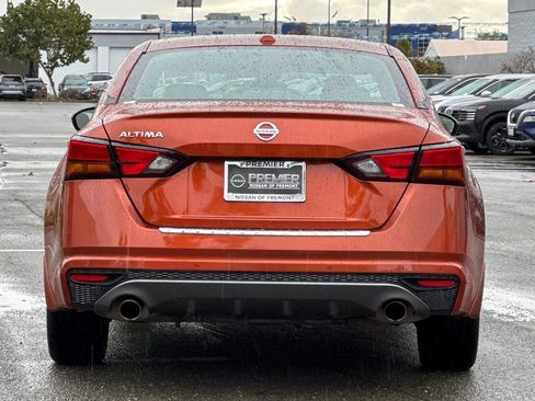Certified 2022 Nissan Altima 2.5 SR image 5