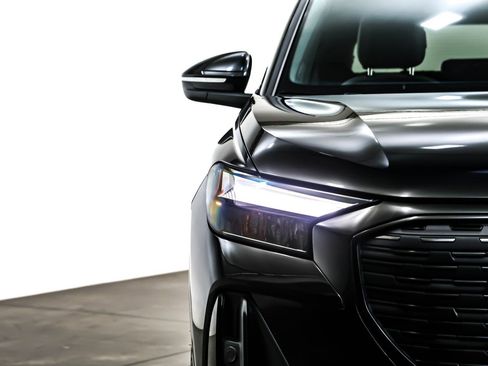 Used 2024 Audi Q4 e-tron Premium Plus w/ Premium Plus image 14