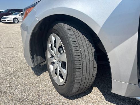 Used 2025 Toyota Corolla LE FWD image 12