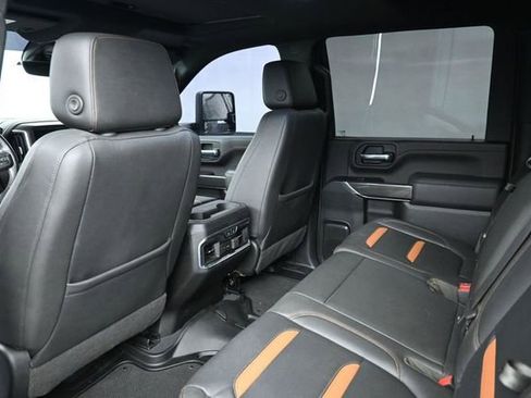 Used 2023 GMC Sierra 2500 AT4 w/ AT4 Preferred Package AWD/4WD image 25