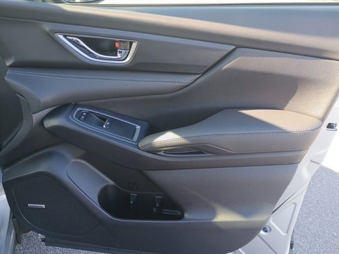 Certified 2025 Subaru Ascent Limited w/ Popular Package #2 image 25