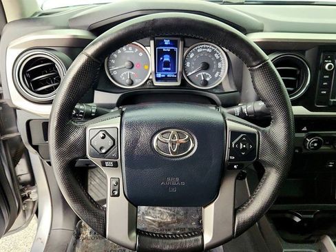 Used 2016 Toyota Tacoma SR5 image 13