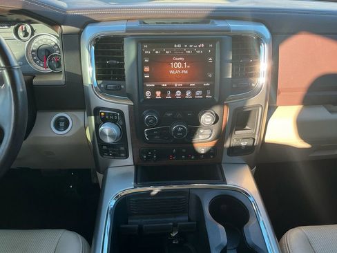 Used 2017 RAM 1500 Laramie w/ Convenience Group image 20