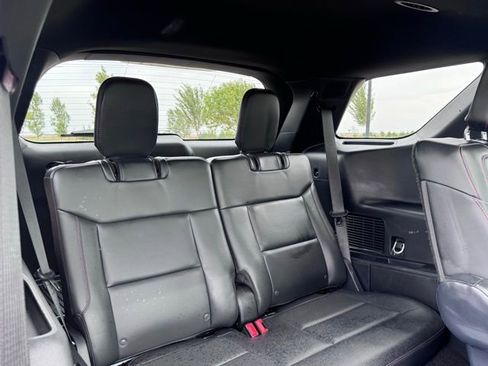 Used 2025 Ford Explorer ST-Line w/ Premium Package image 27