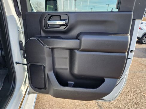 Used 2023 Chevrolet Silverado 2500 LT w/ Convenience Package image 10