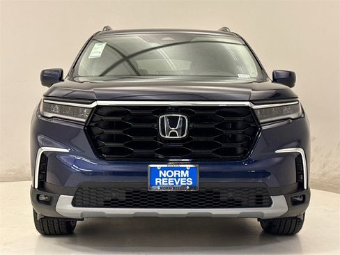 New 2025 Honda Pilot Elite image 3