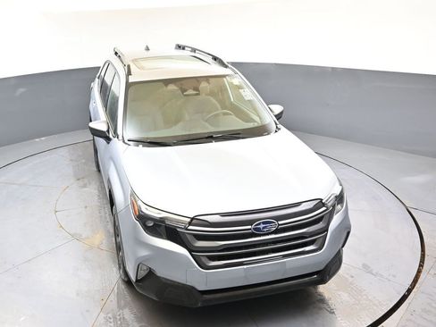 Certified 2025 Subaru Forester Premium AWD/4WD image 52