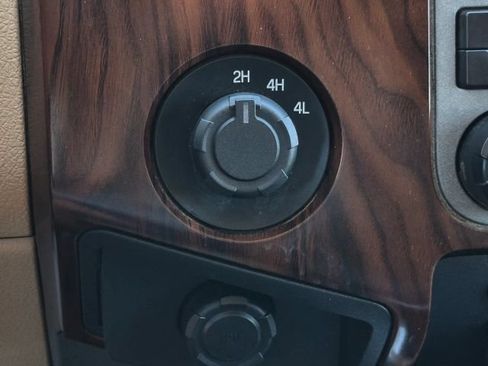 Used 2011 Ford F350 Lariat w/ Lariat Interior Pkg AWD/4WD image 26