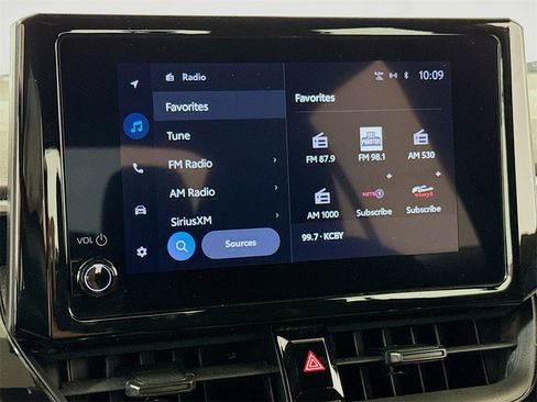 Used 2023 Toyota Corolla SE image 13