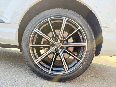 Used 2022 Audi Q7 3.0T Premium Plus AWD/4WD image 32
